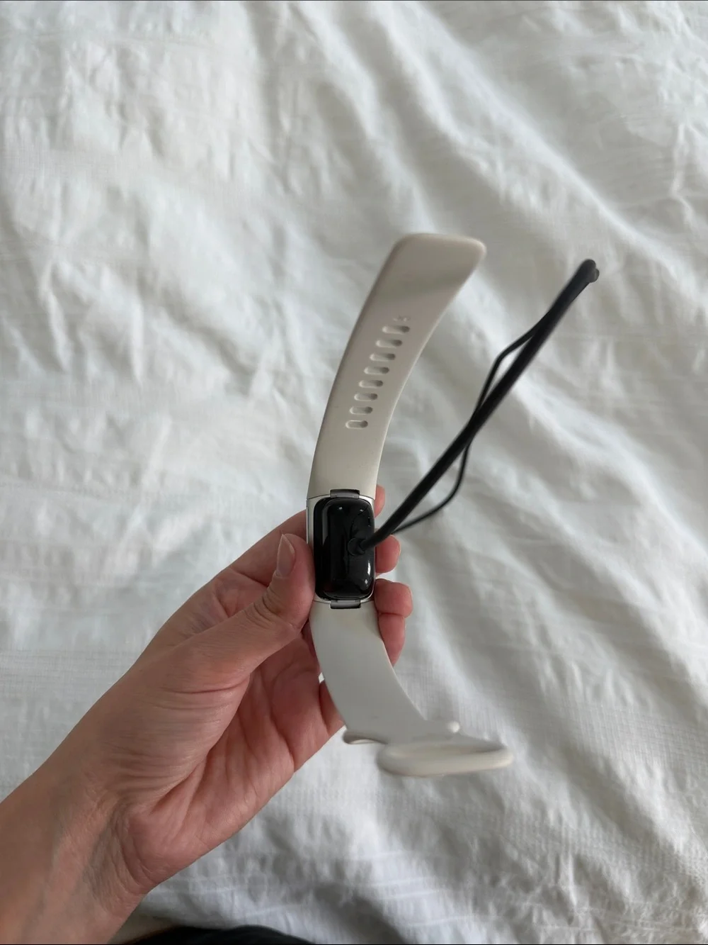 Fit bit off white band small